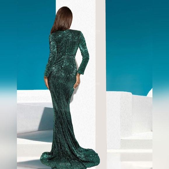 MISSTOOK Elva Green Sequin Dress - Picture 2 of 3